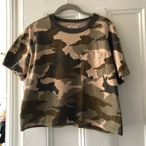 Madewell Easy Crop Tee in camo size L